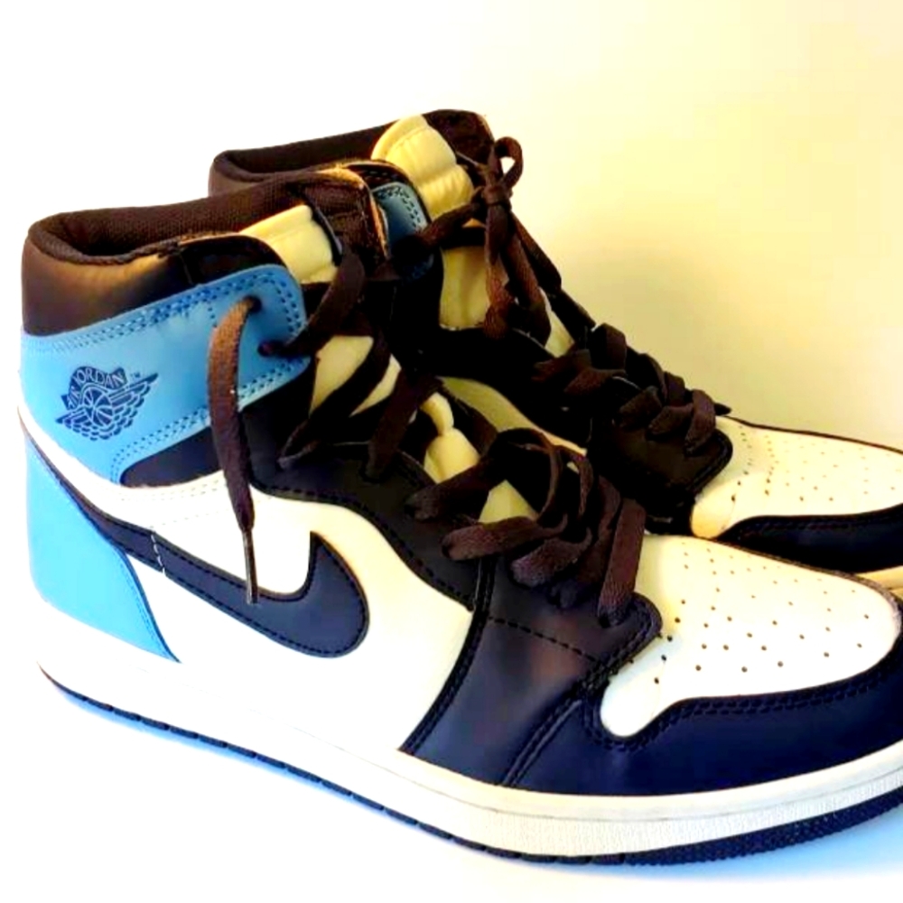 Nike Air Jordan Retro HI OG UNC men's 11 blue, white, and black